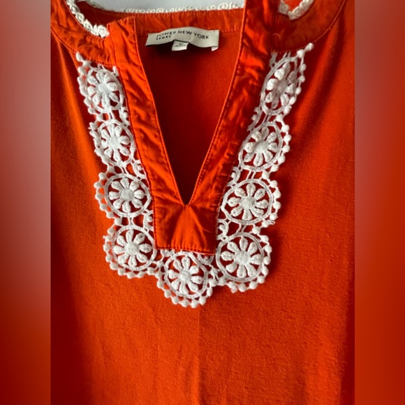 JONES NEW YORK SPORT ORANGE TOP W/ WHITE EMBROIDERY COTTON - LADIES SIZE MEDIUM - Picture 2 of 7